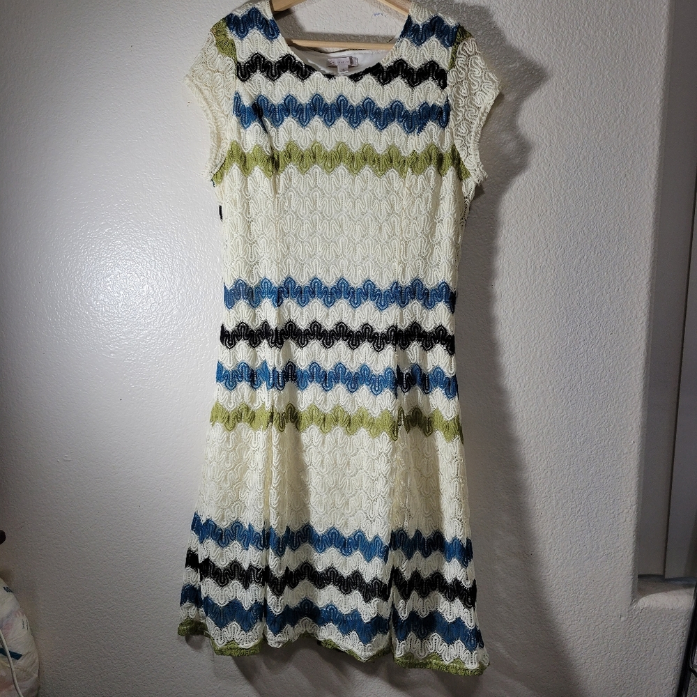 CB established 1962 Lace Overlay Short Sleeve Dres